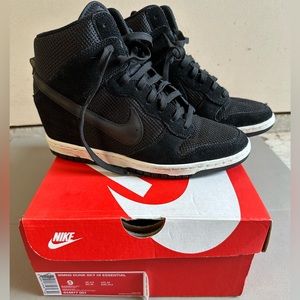 Nike Dunk Sky Hi, Black, size 9. Great condition, comes with box.